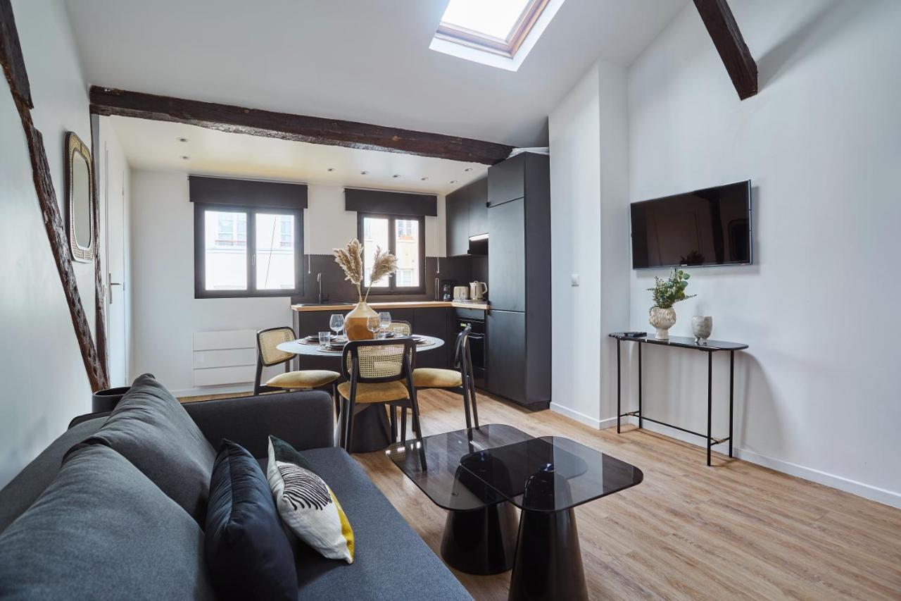 Apartment Le Marais By Studio Prestige Paris Bagian luar foto
