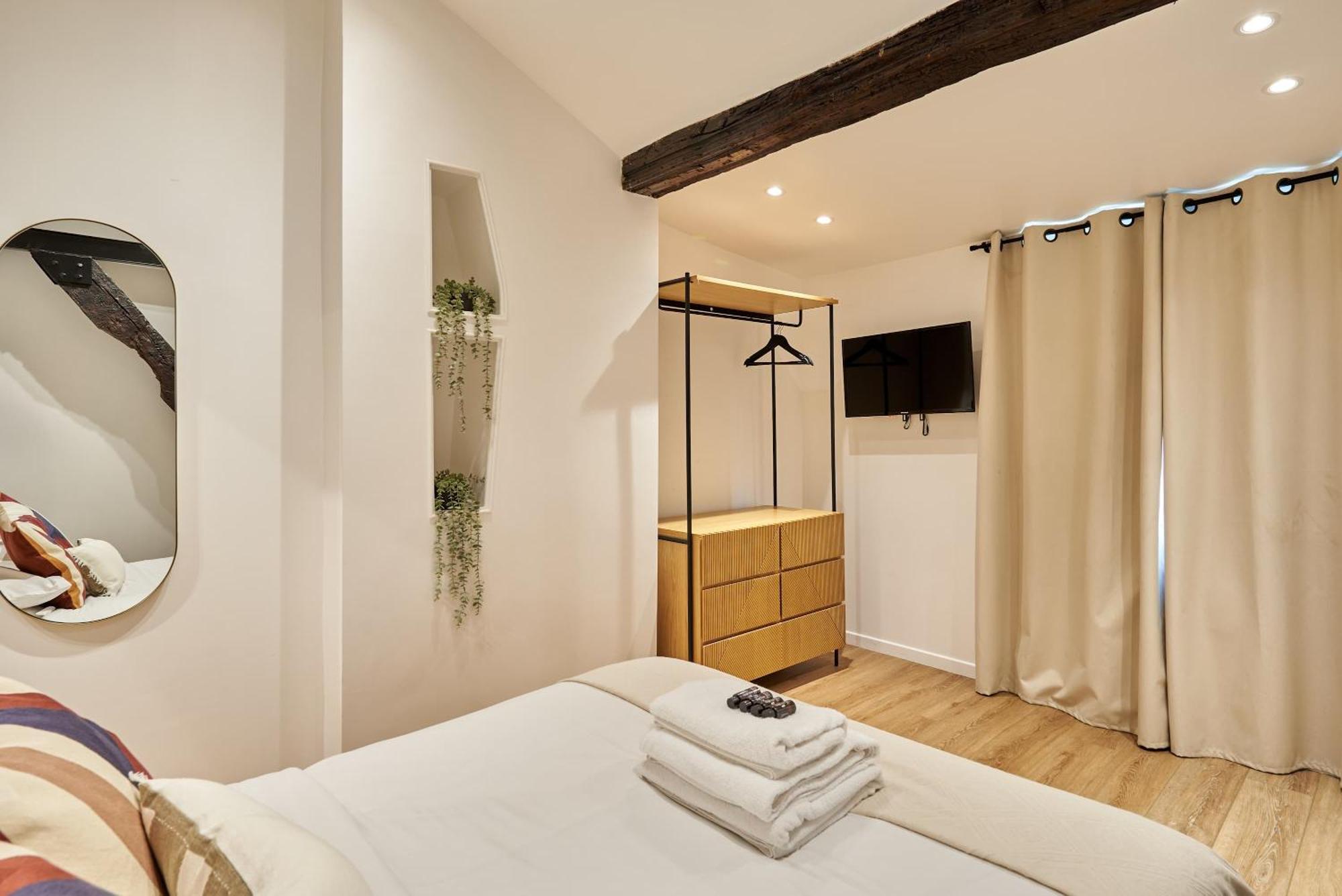 Apartment Le Marais By Studio Prestige Paris Bagian luar foto