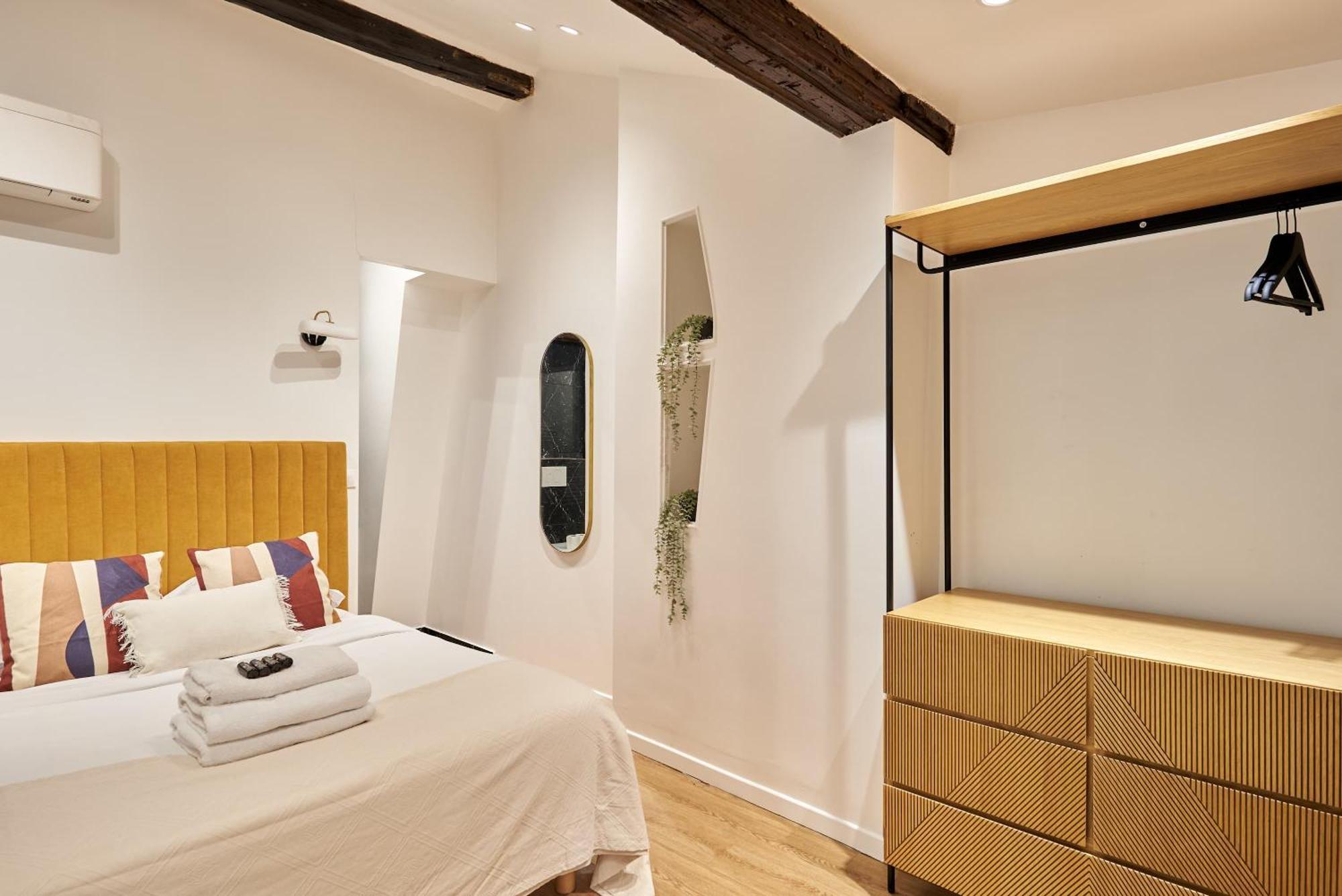 Apartment Le Marais By Studio Prestige Paris Bagian luar foto